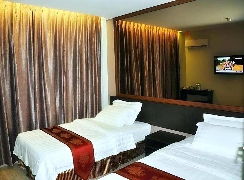 Goldenhill Hotel Kota Kinabalu Exterior foto